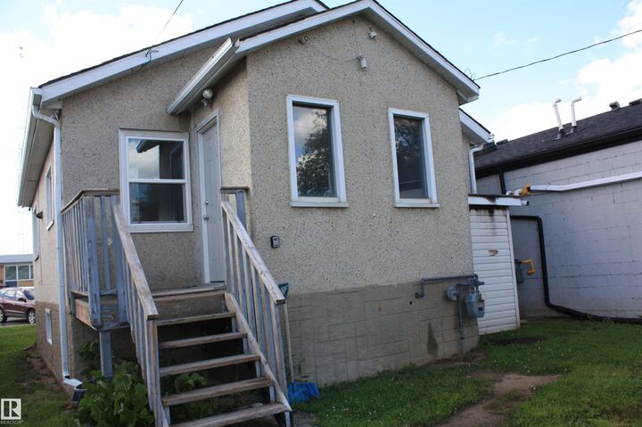 Property Photo: 4921 49 Street AB T0A 2W0
