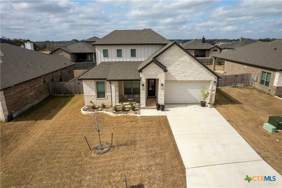 Property Photo:  712 Eagle Pass Drive  TX 76571 