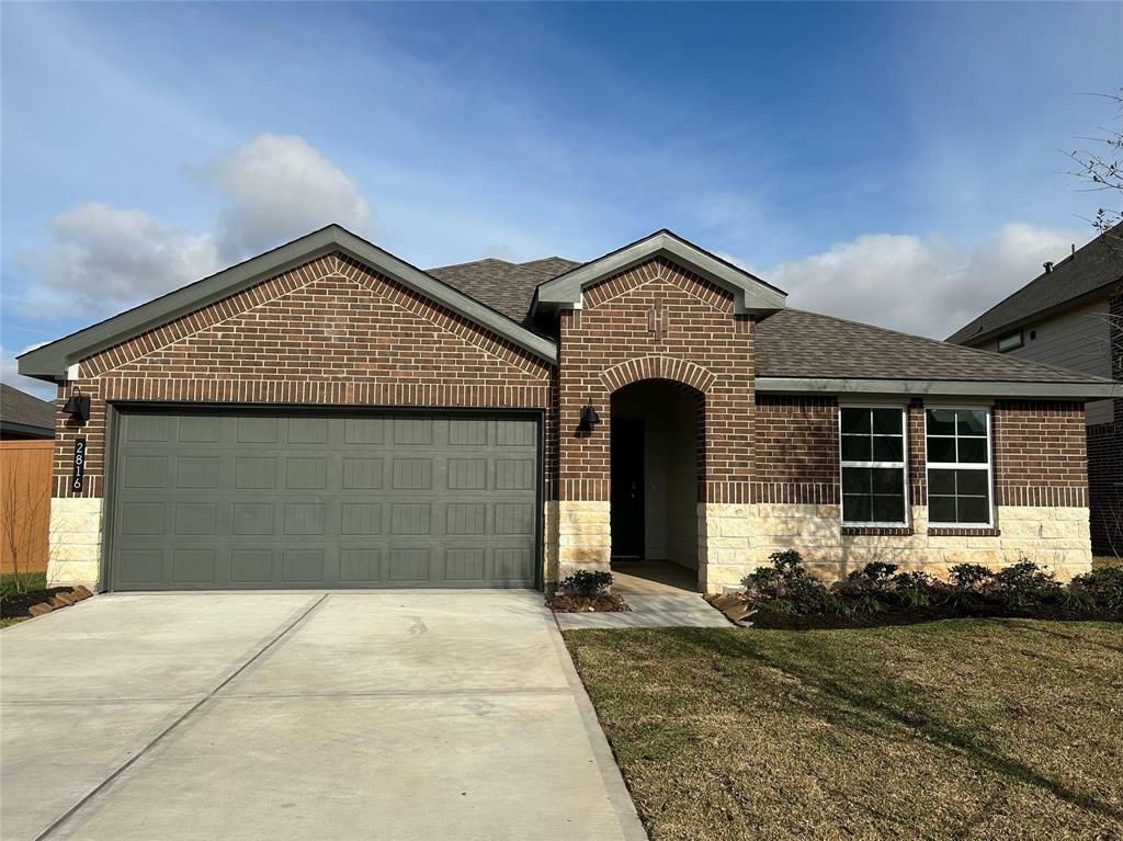 Property Photo: 2816 Gran Castillo Drive TX 77591