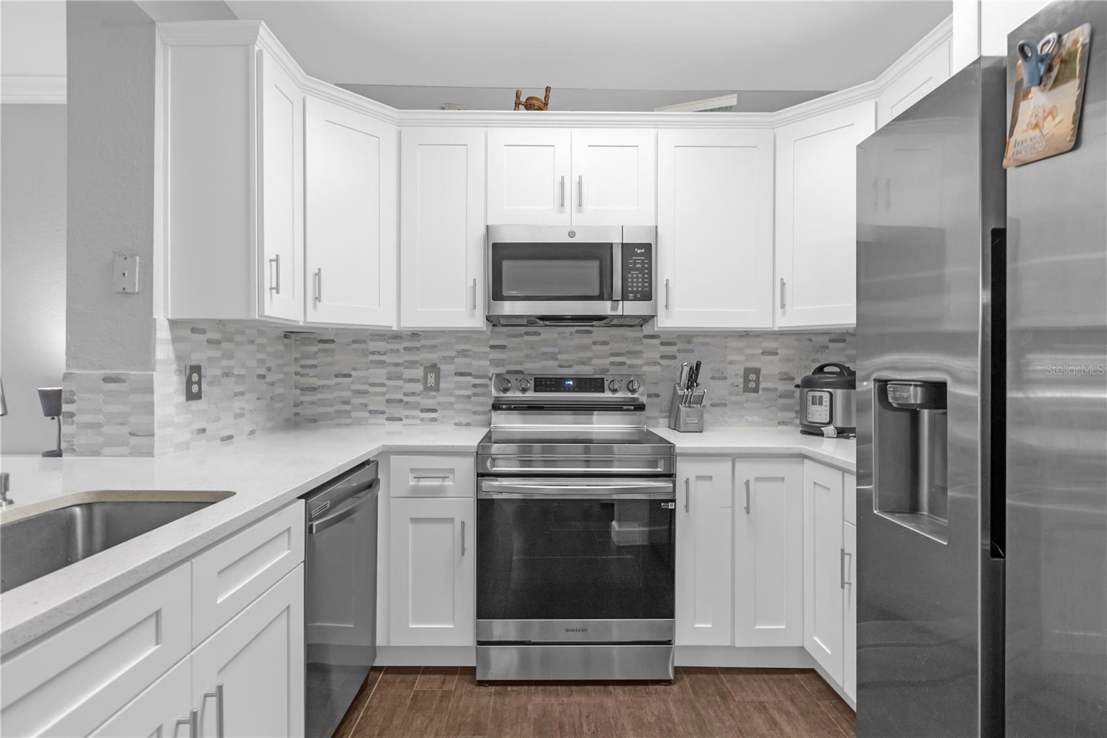 Property Photo: 202 E South Street 1048 FL 32801
