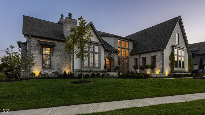 Property Photo:  1461 Chatham Ridge Court  IN 46074 