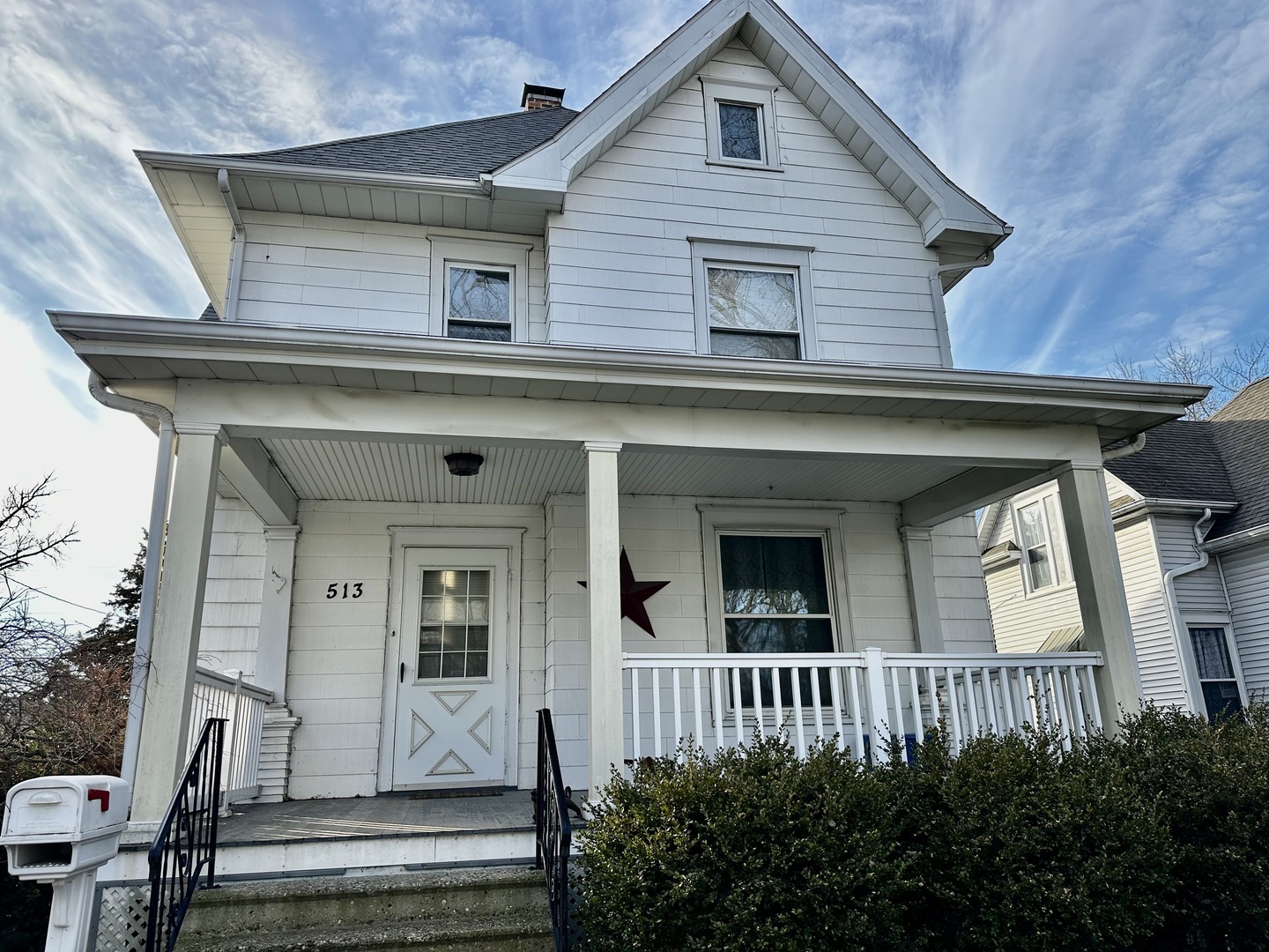 513 N Jackson Street  Clinton IL 61727 photo