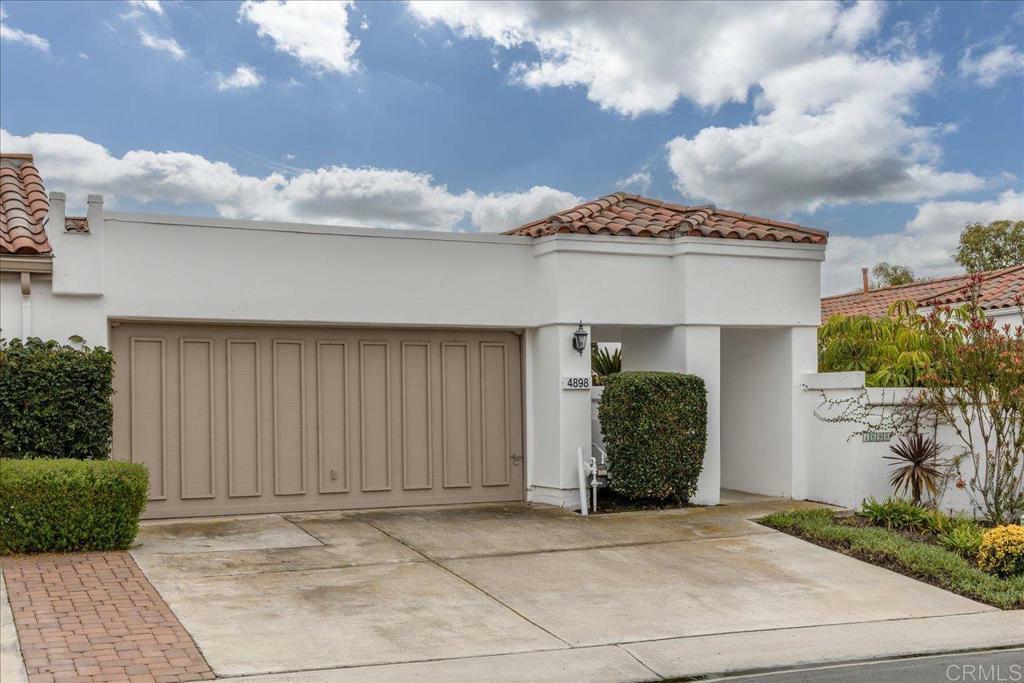 Property Photo: 4898 Galicia Way CA 92056