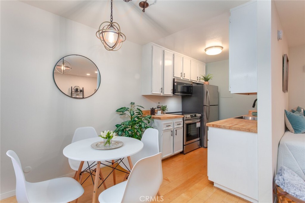 1735 N Fuller Avenue 425  Los Angeles CA 90046 photo