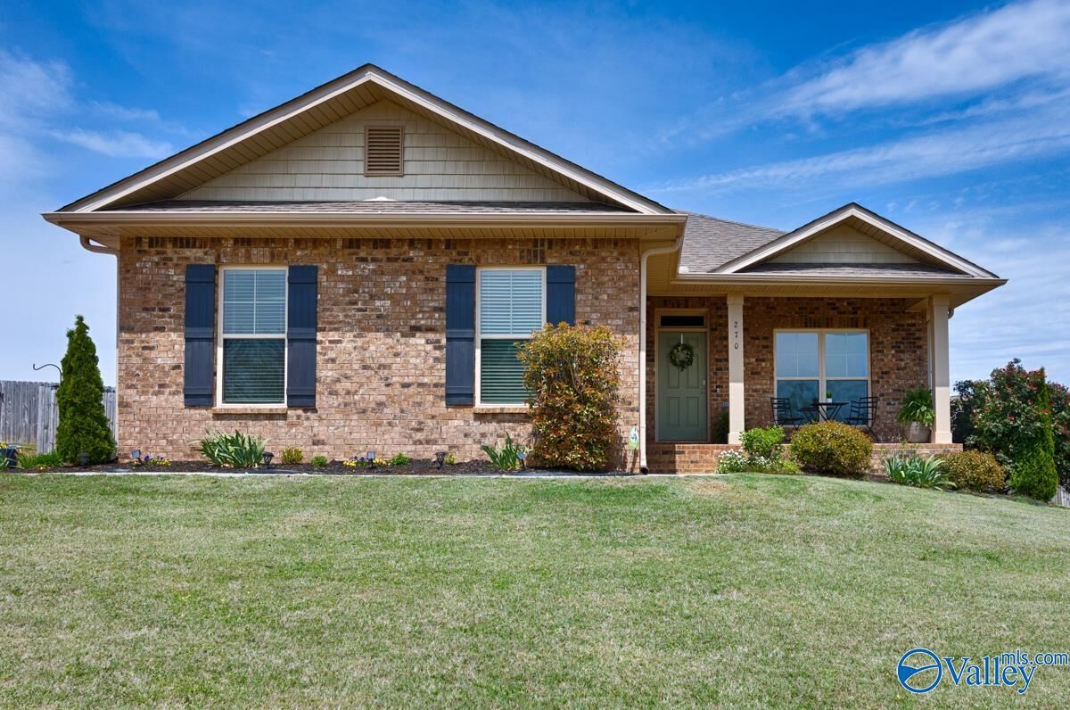 Property Photo: 270 Dinner Tree Square AL 35811