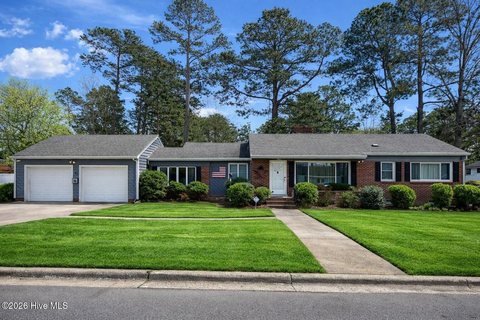 Property Photo:  605 S Pembroke Avenue  NC 27910 