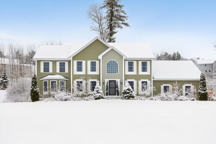 41 Silver Brook Road  Salem NH 03079 photo