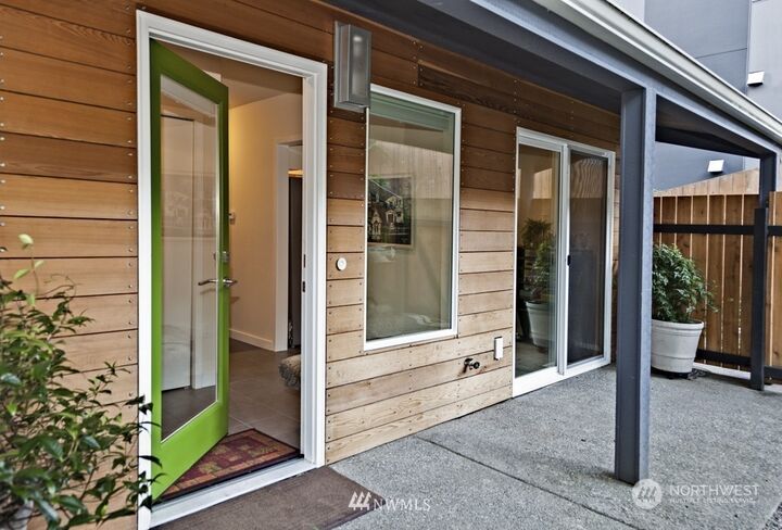 216  26th Avenue E A  Seattle WA 98122 photo