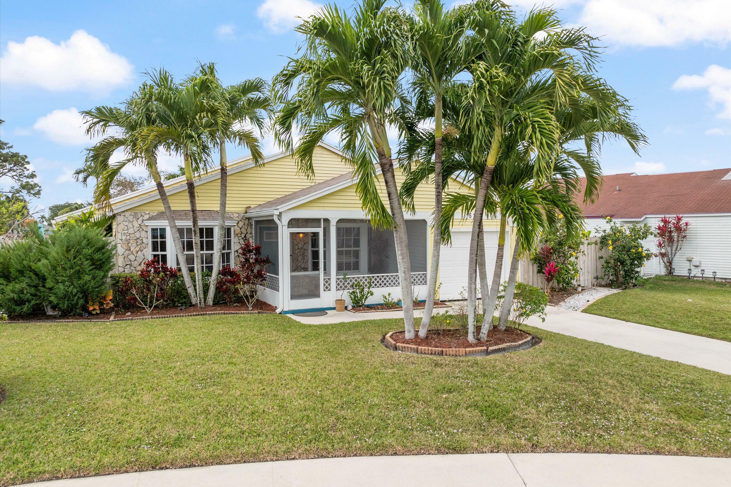 Property Photo:  5100 Addie Court  FL 33472 