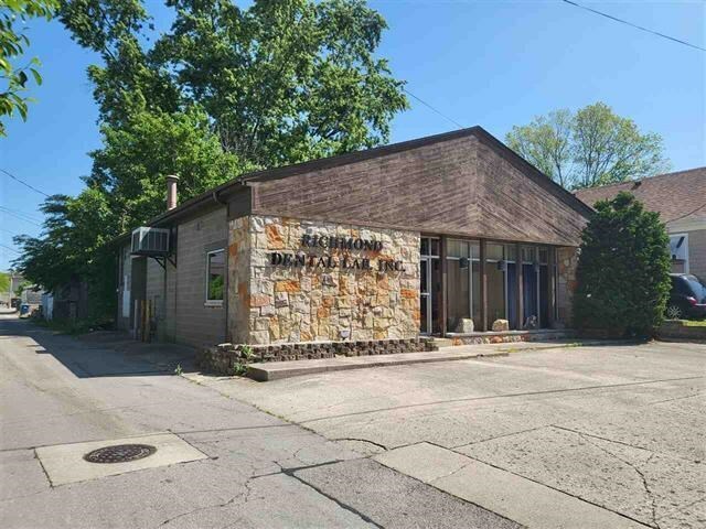 Property Photo:  626 S B Street  IN 47374 