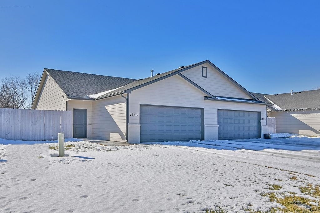 Property Photo:  12117 W Shadow Lakes St  KS 67205 