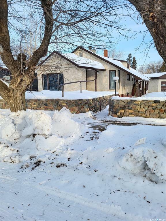 Property Photo:  206 1st Street N  SK S0K 1G0 