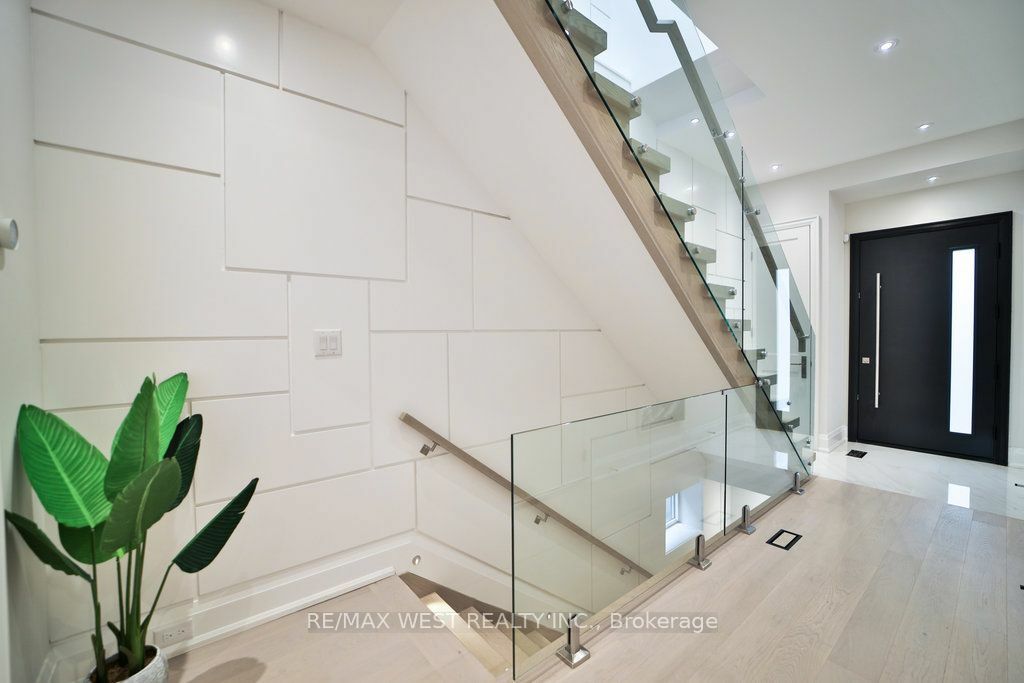 Property Photo:  133 Times Rd  ON M6B 3M3 