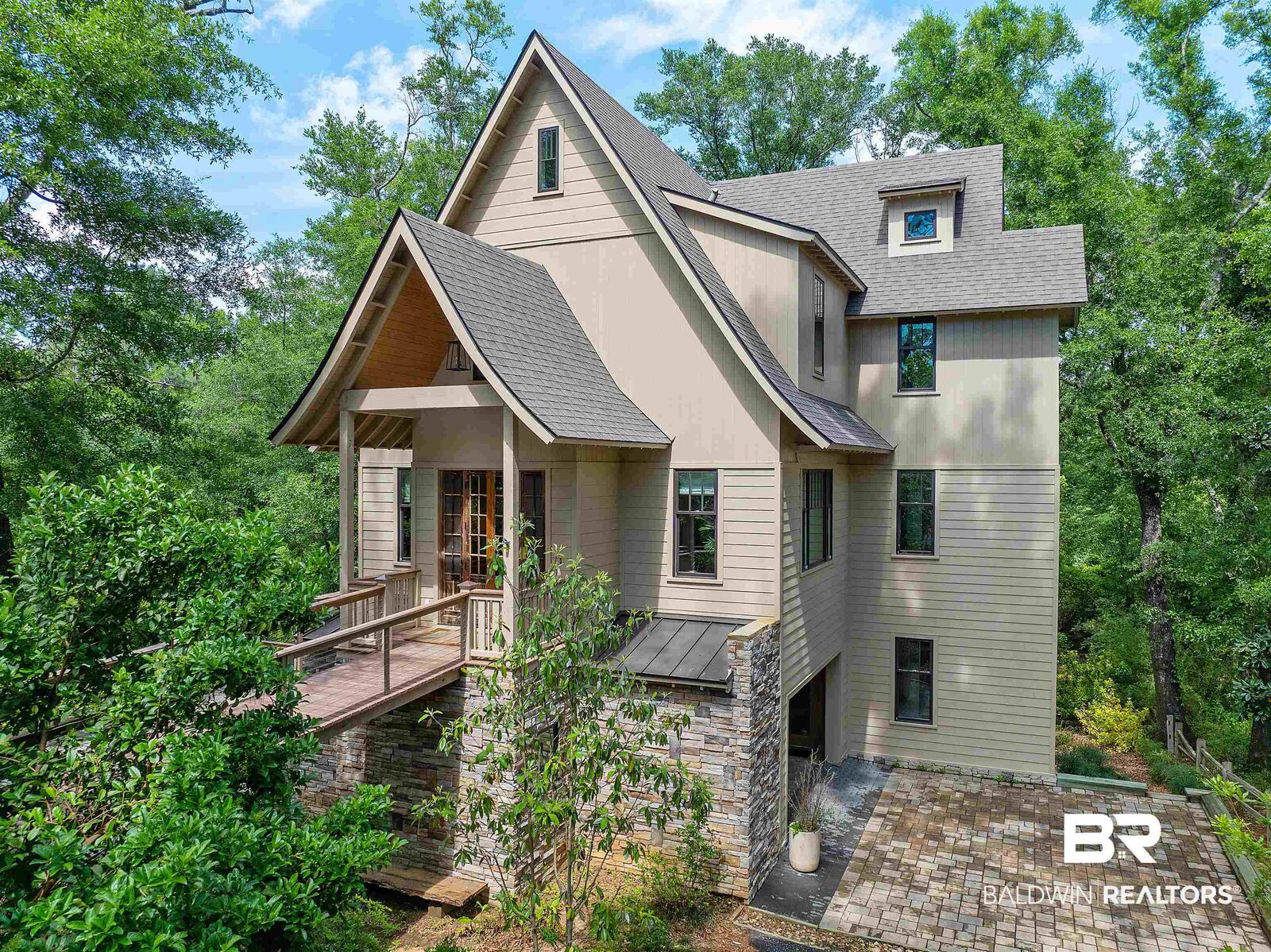 Property Photo: 618 Pensacola Avenue AL 36532