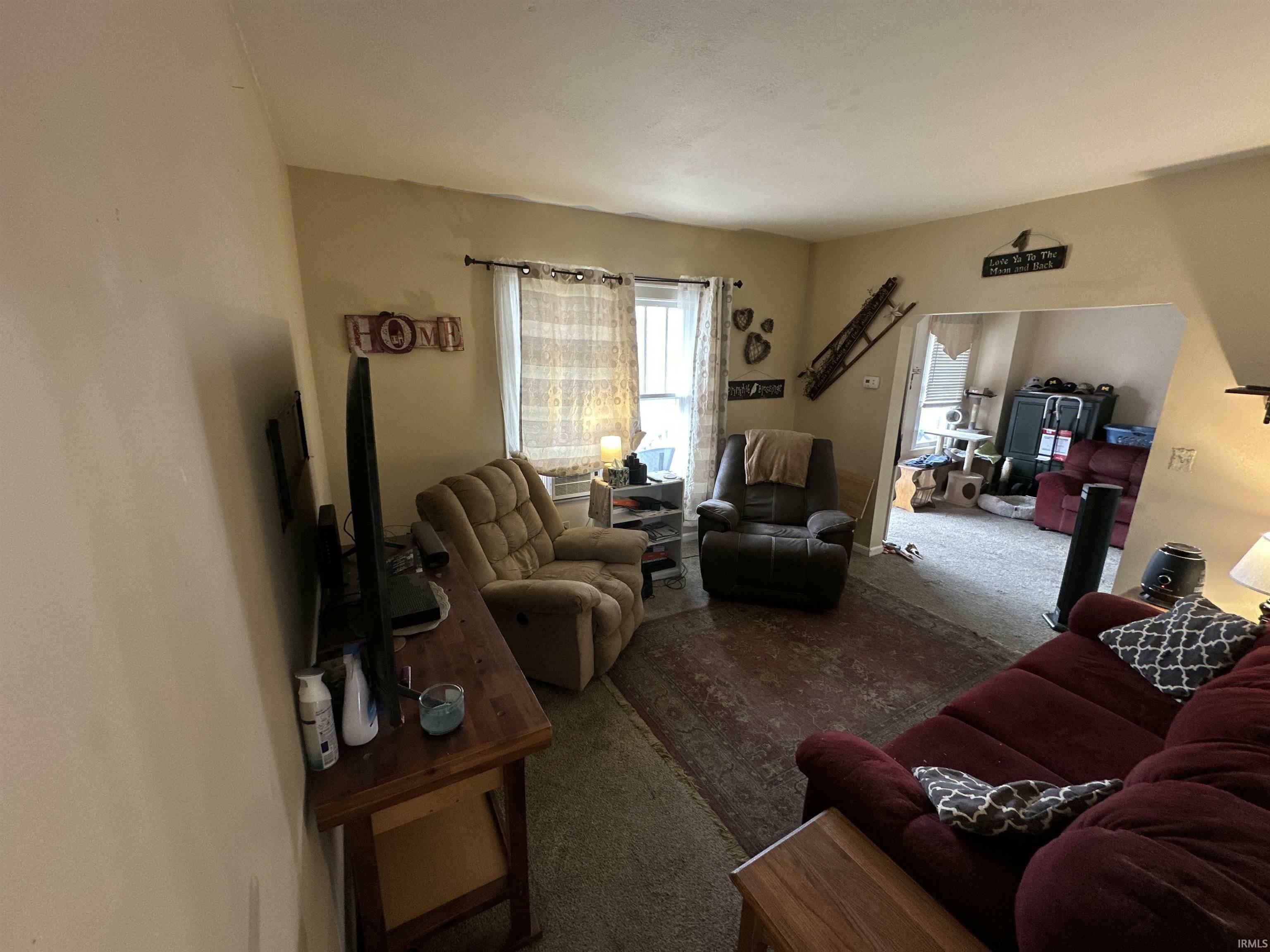 Property Photo:  852 E Parkland Avenue  IN 47711-3438 