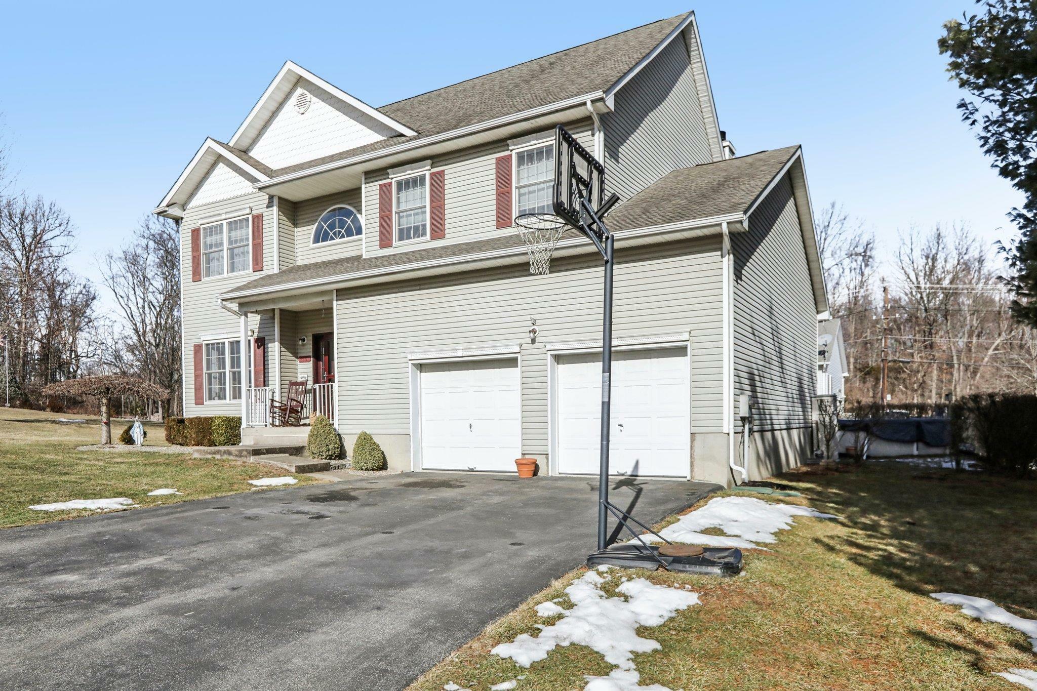 Property Photo:  2101 Patriots Court  NY 12553 