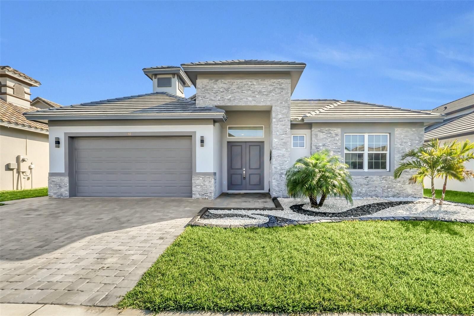 Property Photo: 247 Hampton Loop FL 33837