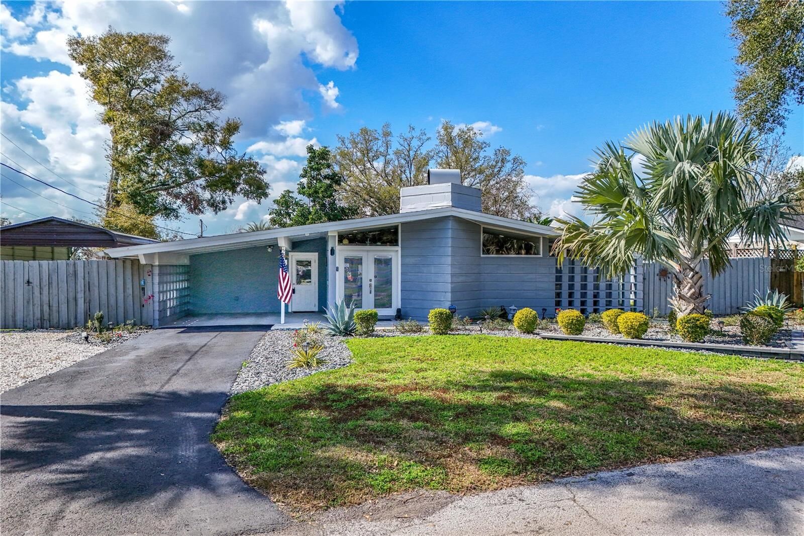 Property Photo: 2384 Orange Capital Court FL 32726