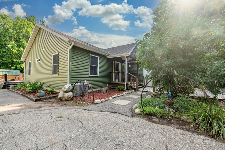 Property Photo:  3045 Little Glendora Road  MI 49107 