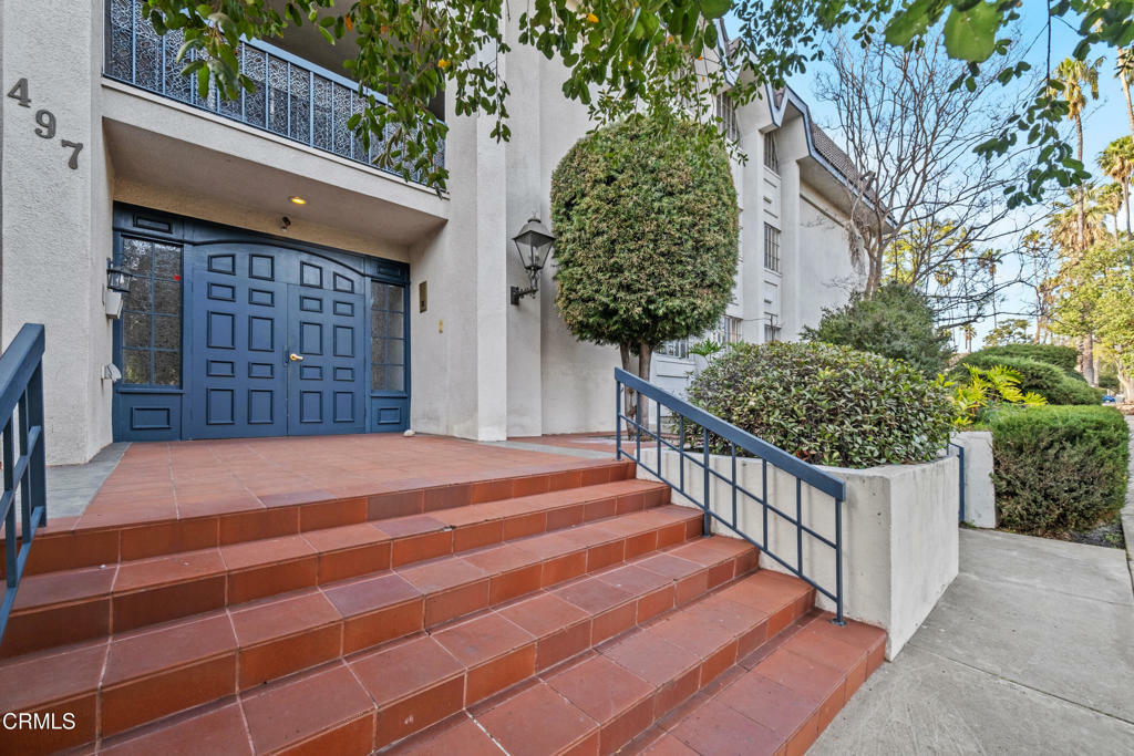 Property Photo:  497 S El Molino Avenue 102  CA 91101 