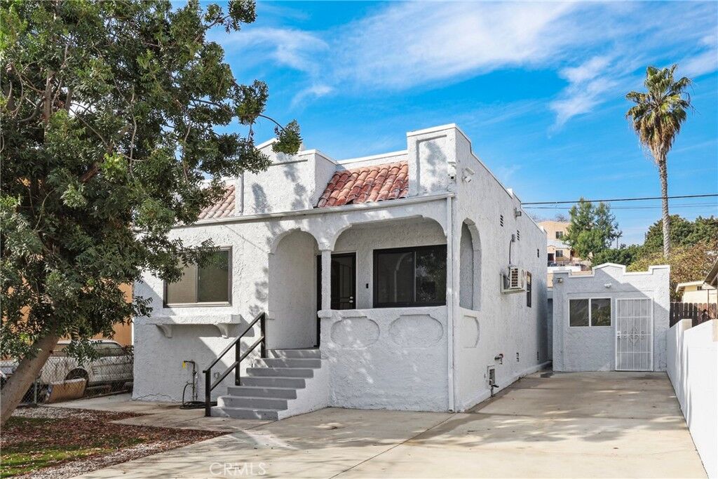 Property Photo:  3377 City Terrace Drive  CA 90063 