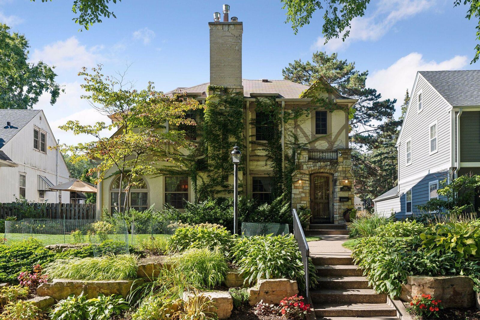 Property Photo: 2926 Ewing Avenue S MN 55416