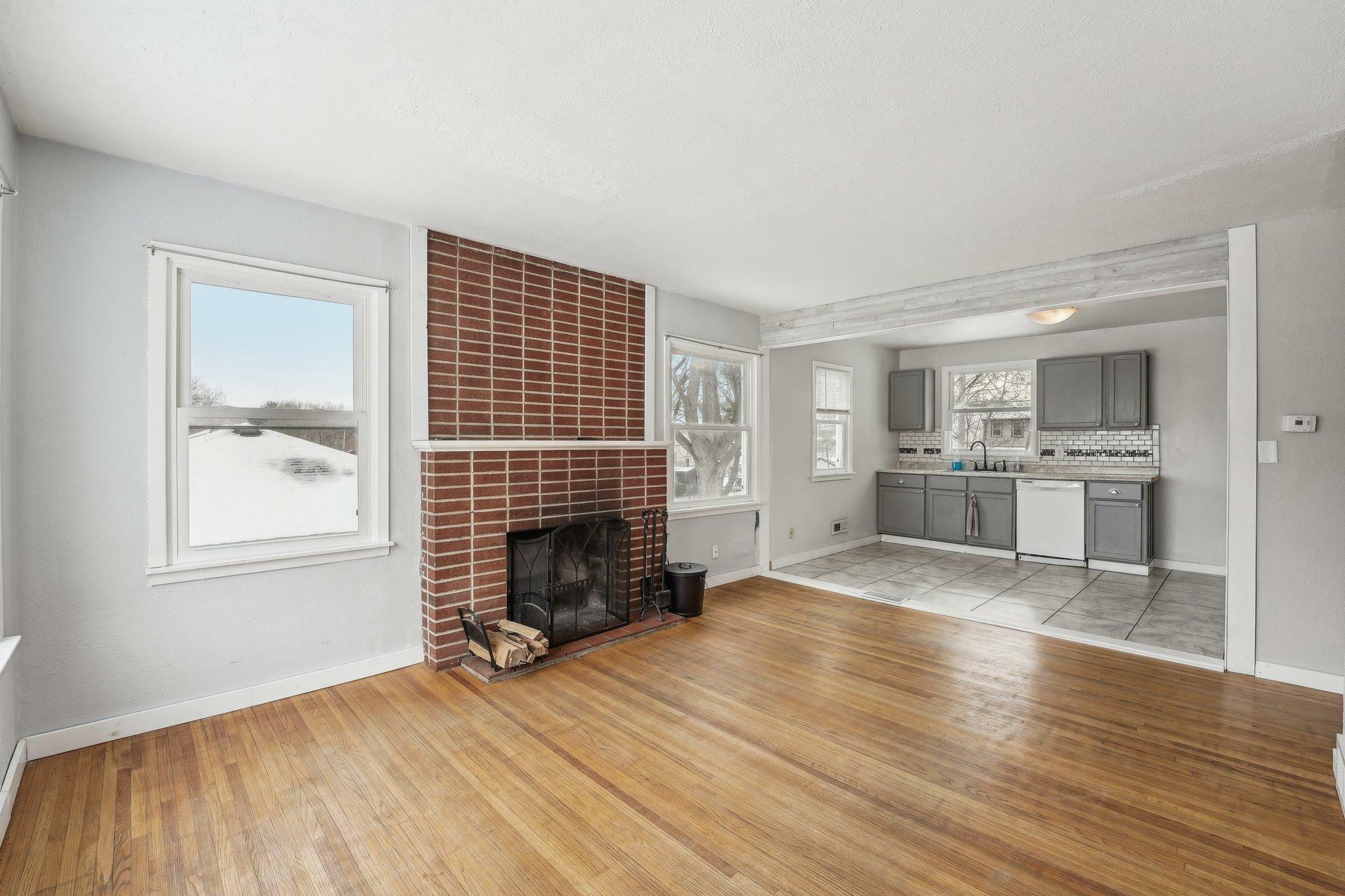 Property Photo:  46 Winona Street E  MN 55107 