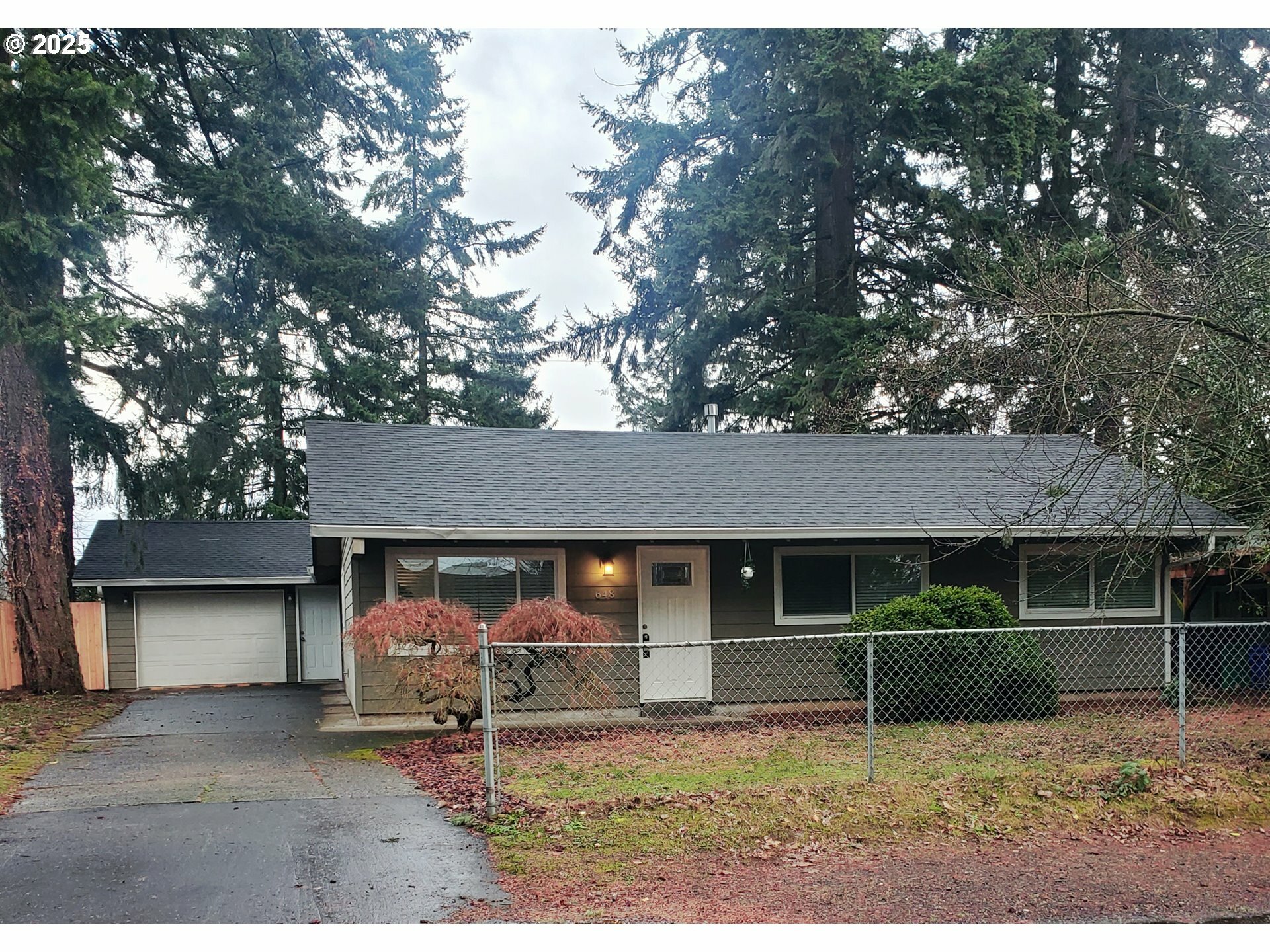 Property Photo:  648 SE 137th Ave  OR 97233 