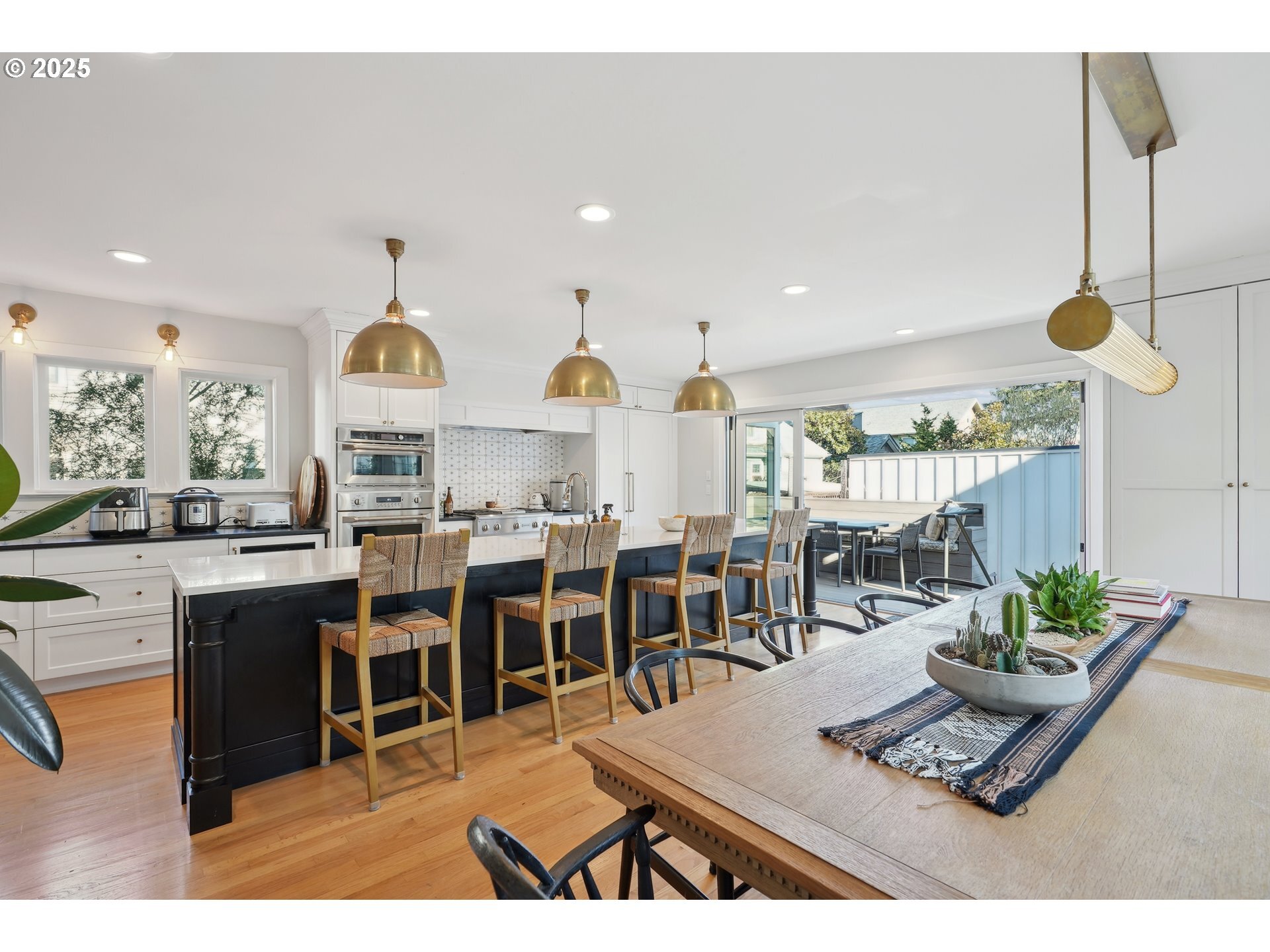 Property Photo: 1516 NW 25th Ave OR 97210