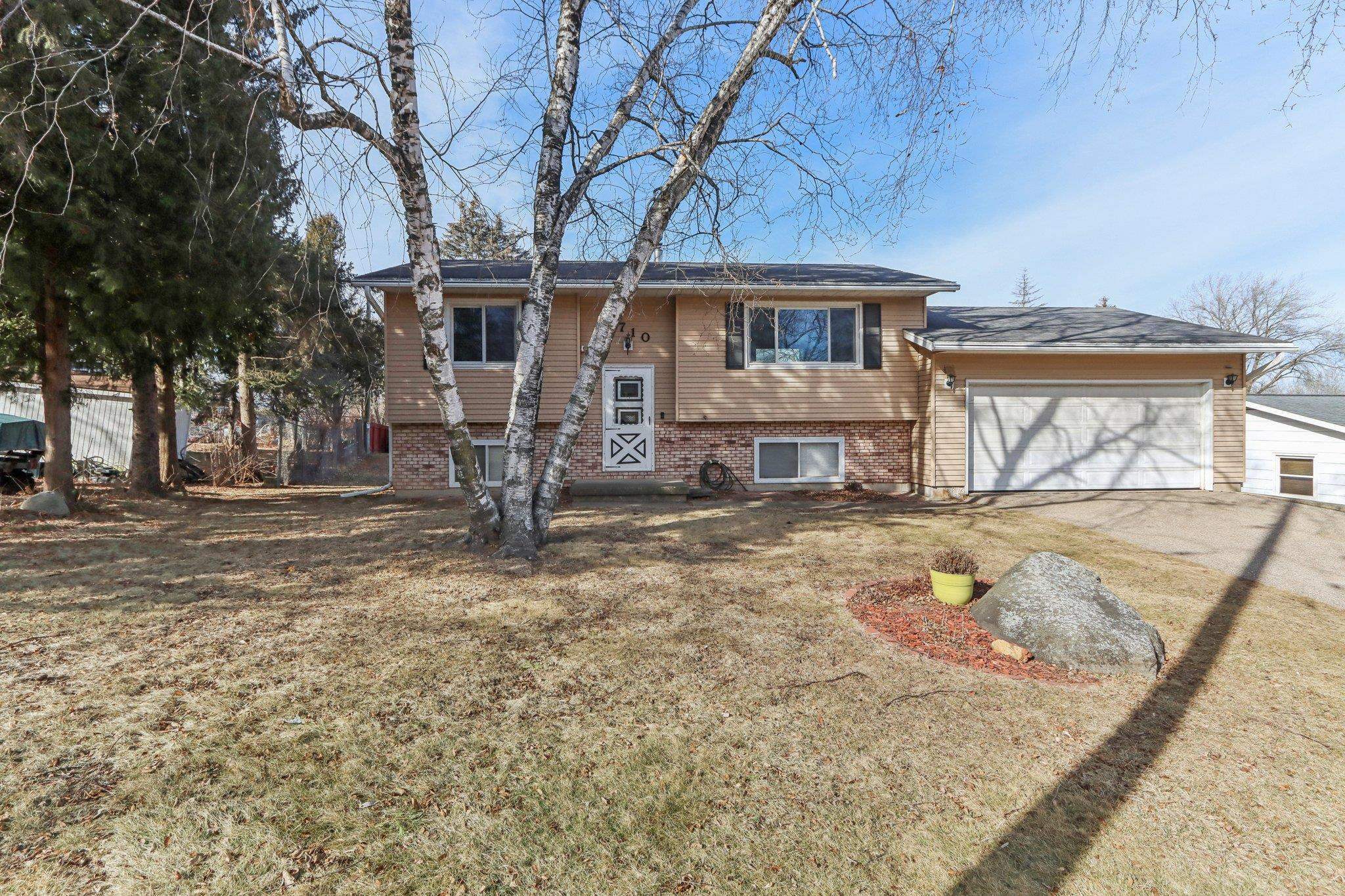 Property Photo:  2710 Golden Gate Way  WI 53713 