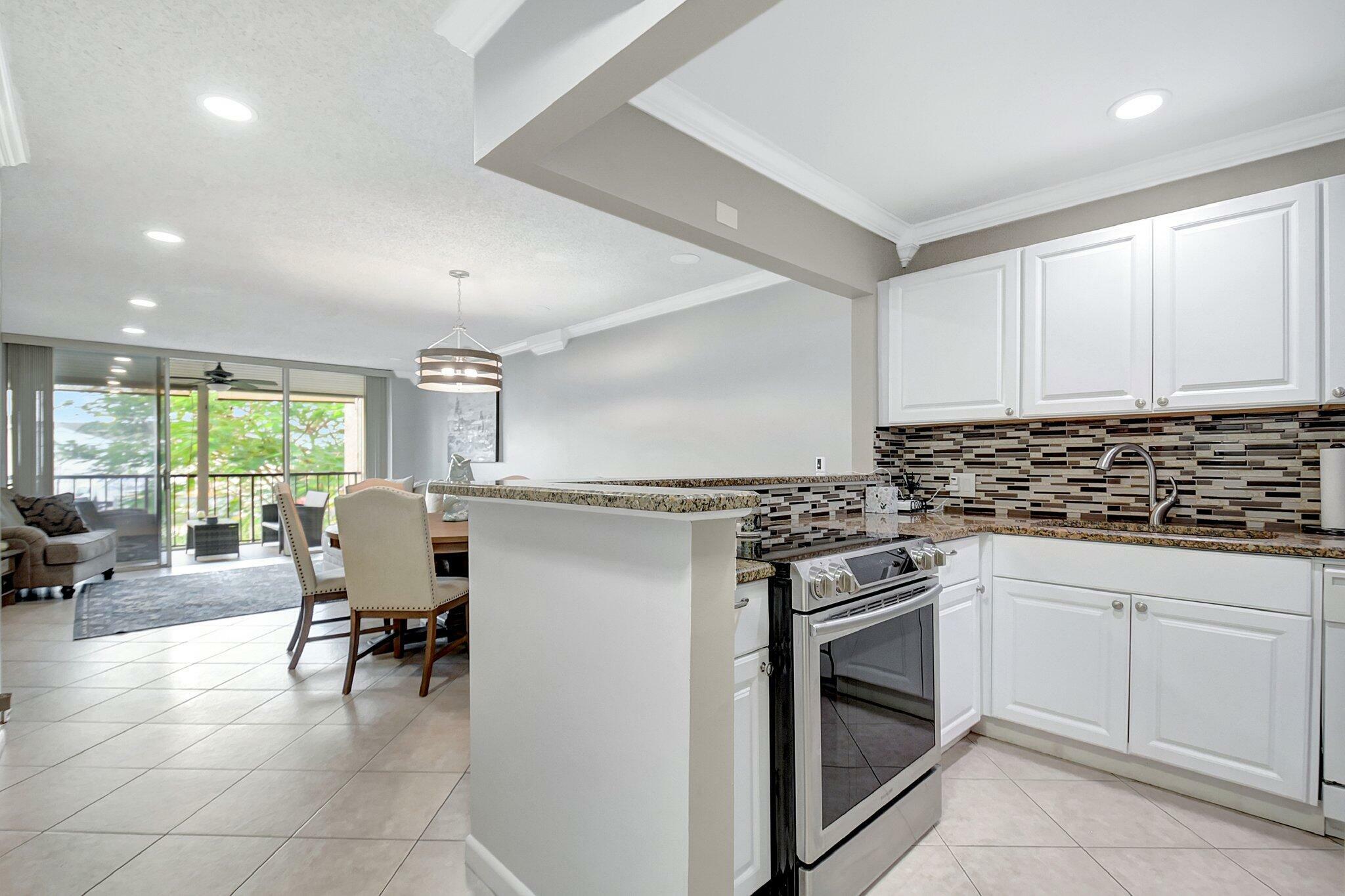 Property Photo: 4381 Trevi Court 202 FL 33467