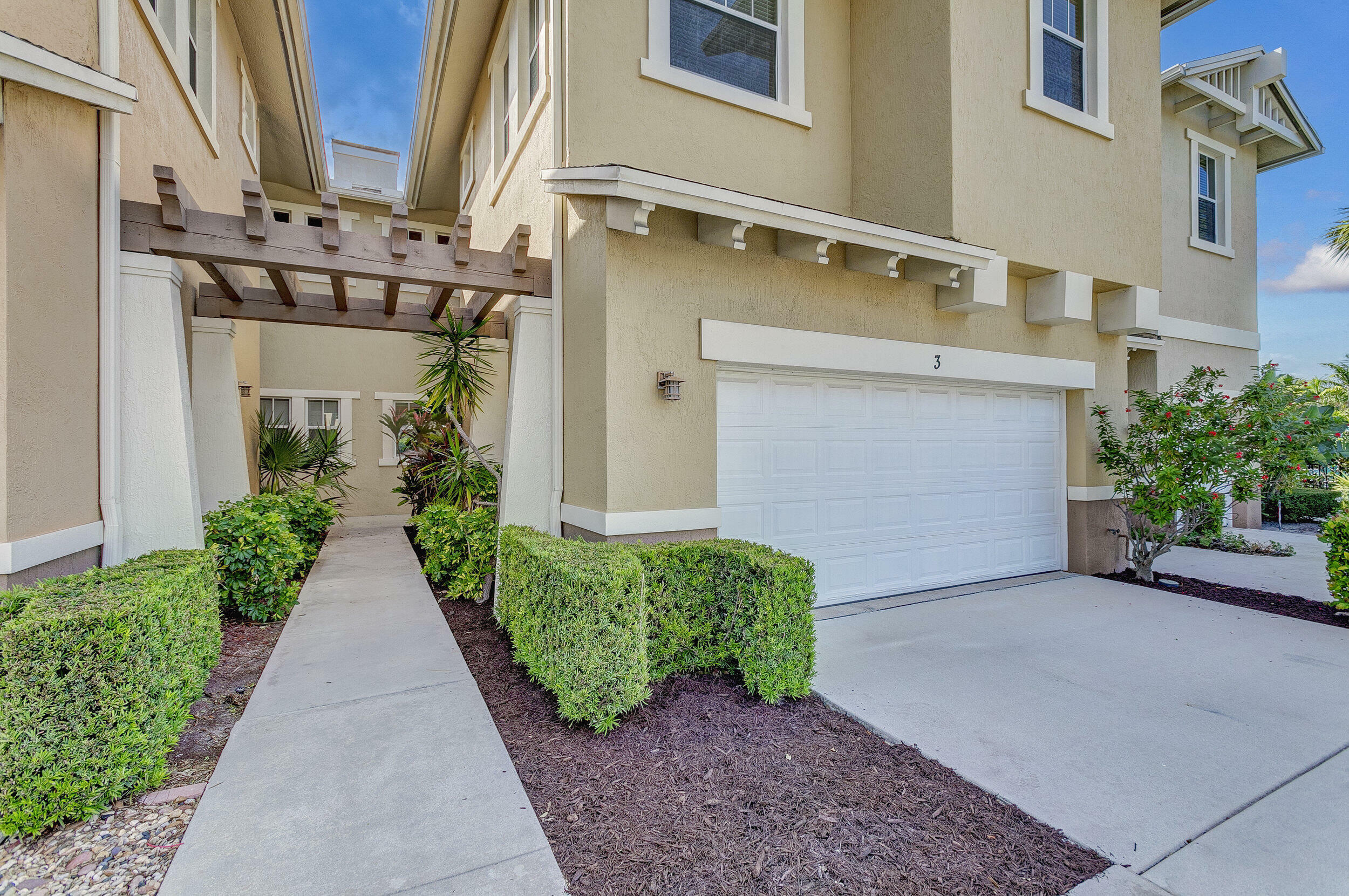 Property Photo:  685 Pacific Grove Drive 3  FL 33401 