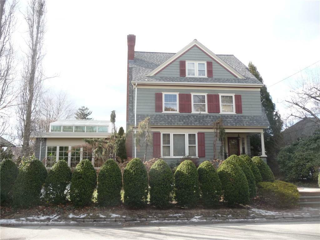 Property Photo:  15 Kensington Road  RI 02905 