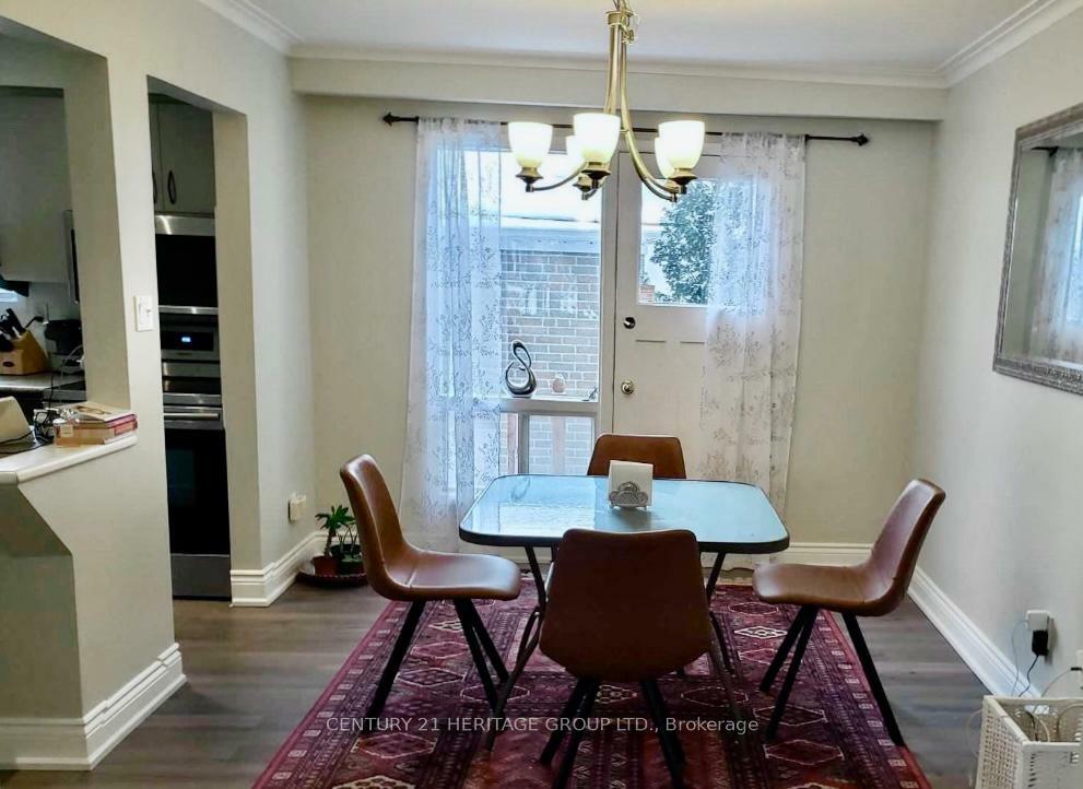 307 Towercrest Drive  Newmarket ON L3Y 1C1 photo