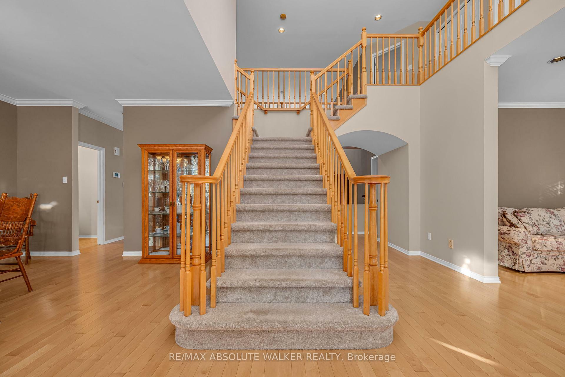 Property Photo: 68 Tradewinds Drive ON K2G 6Y8