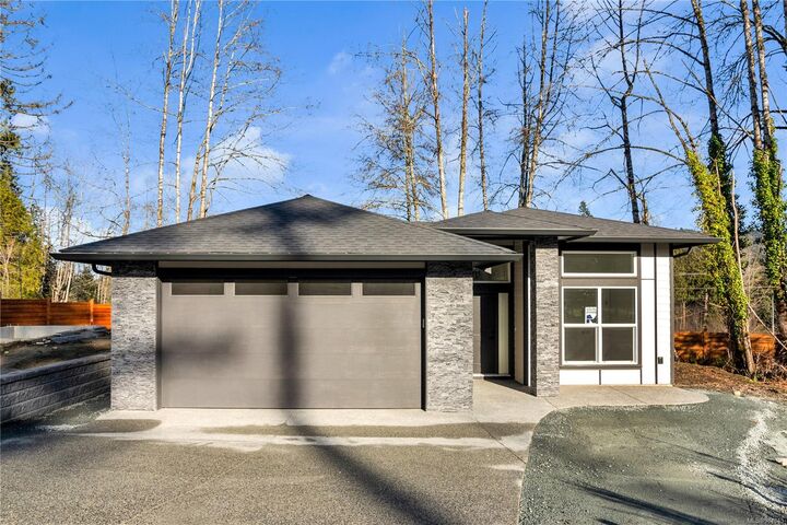 Photo de la propriété: 115 Bald Eagle Cres BC V9G 0C2