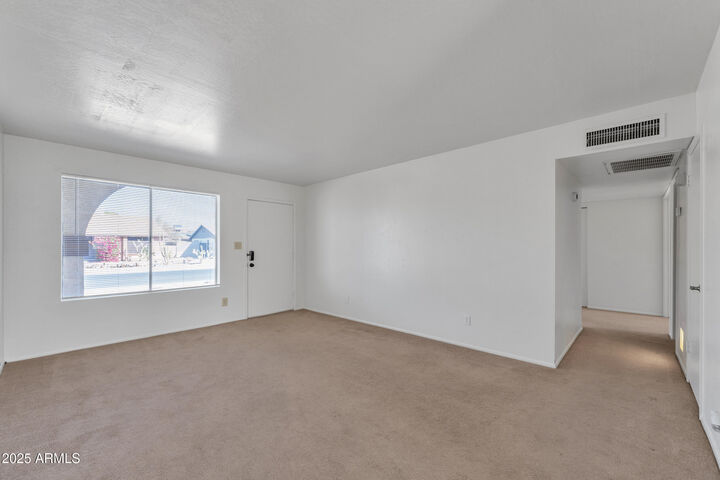Property Photo: 2815 W Charleston Avenue AZ 85053