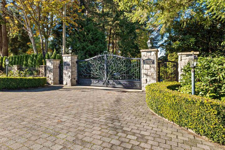 Property Photo: 13375 Crescent Road BC V4P 1J5
