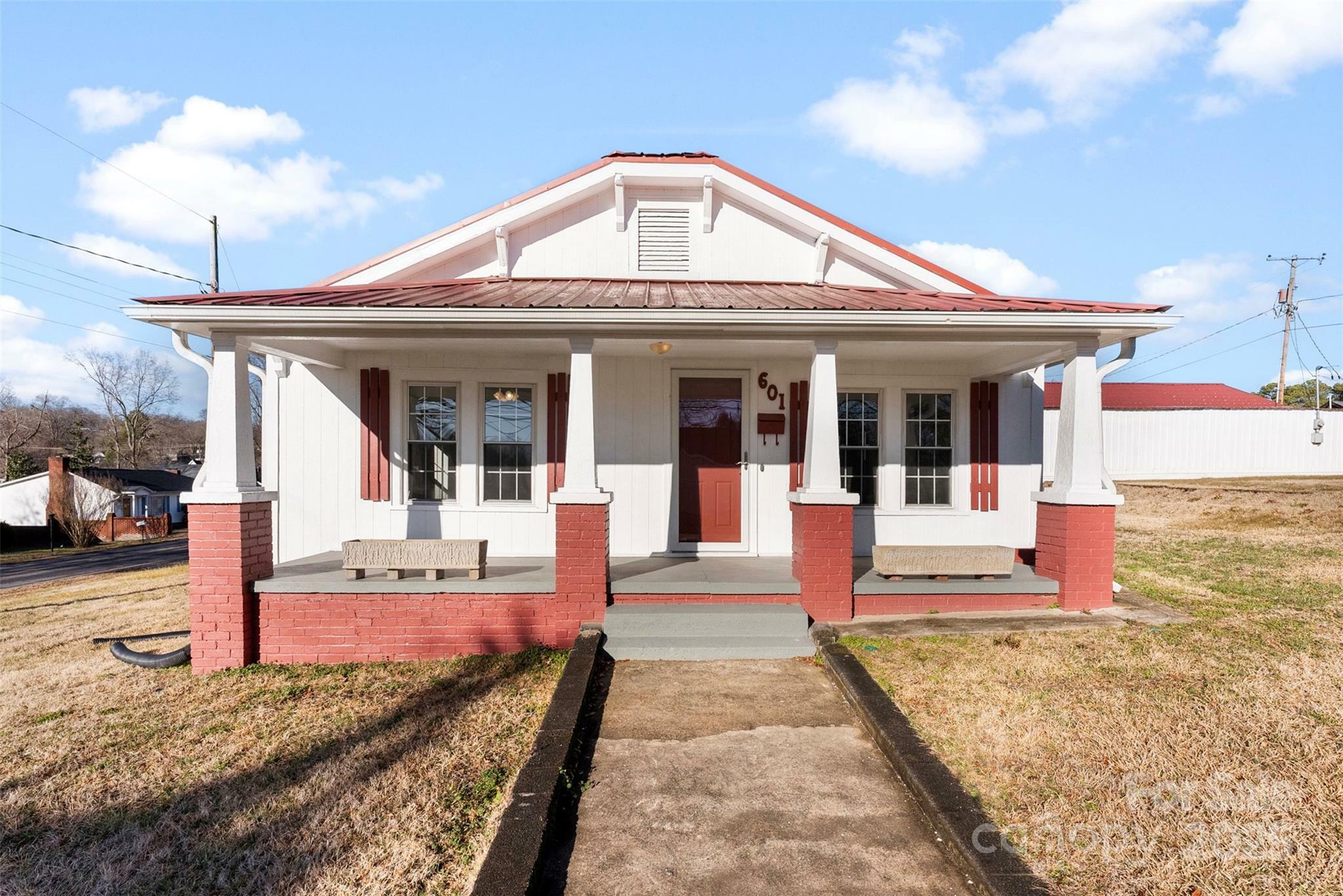 Property Photo:  601 N 12th Street  NC 28016 