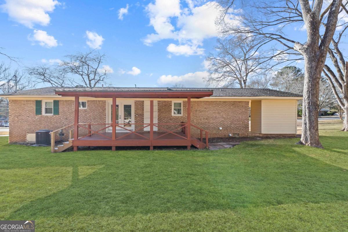 Property Photo: 300 Oak Way GA 31024