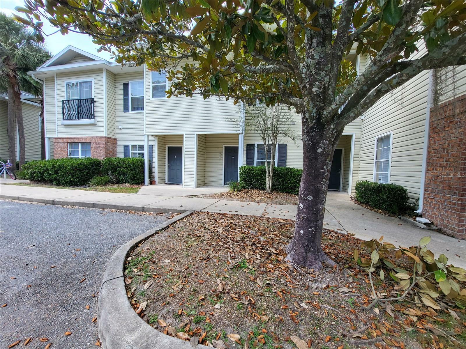 Property Photo: 4950 NW 44th Lane 103 FL 32606