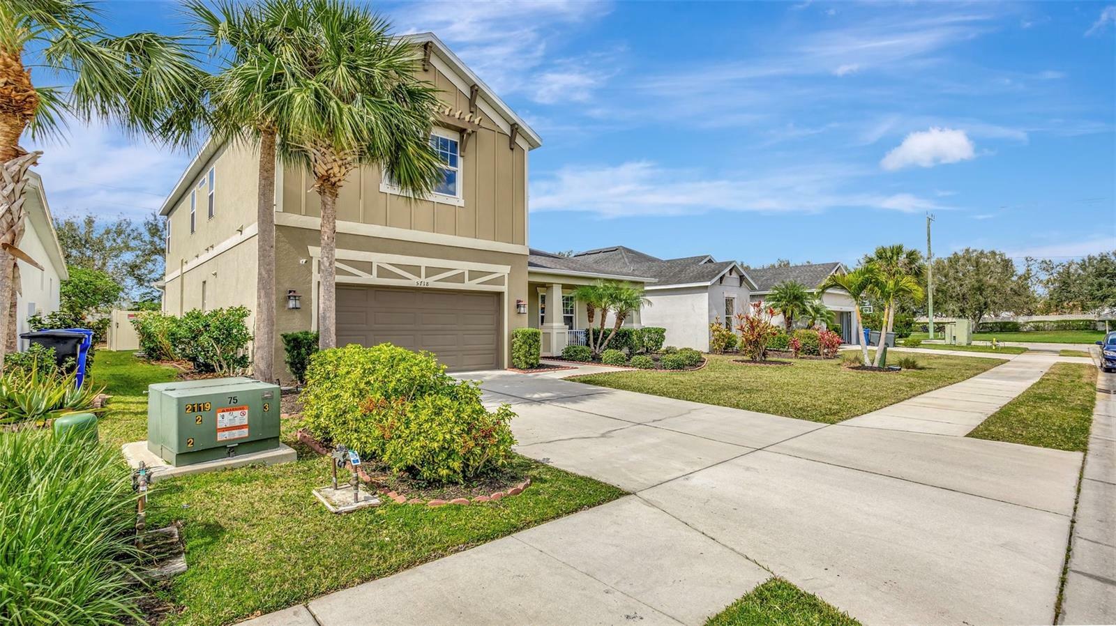 Property Photo:  5718 Westhaven Cove  FL 34203 