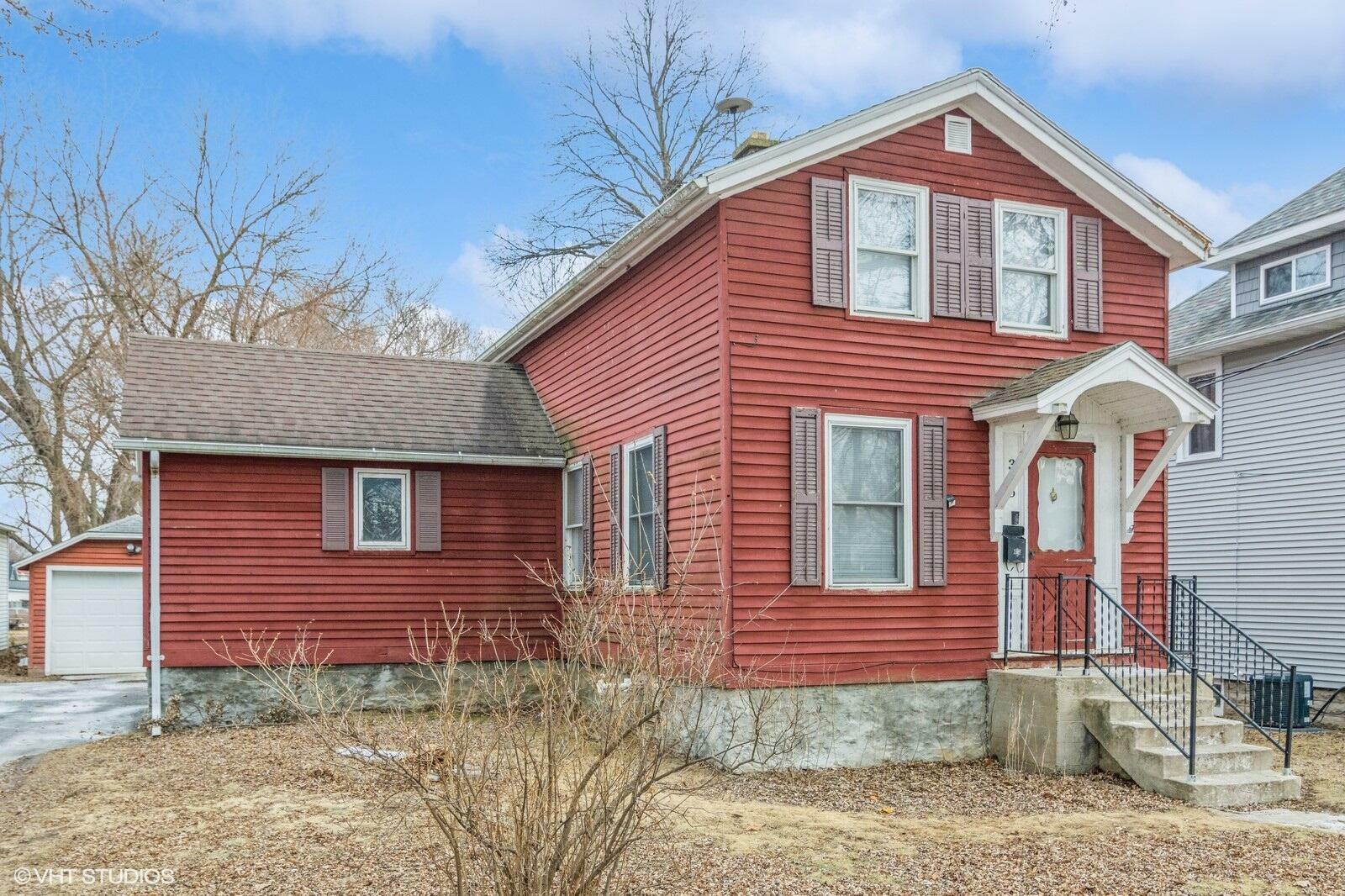 Property Photo:  315 De Clark St  WI 53916 