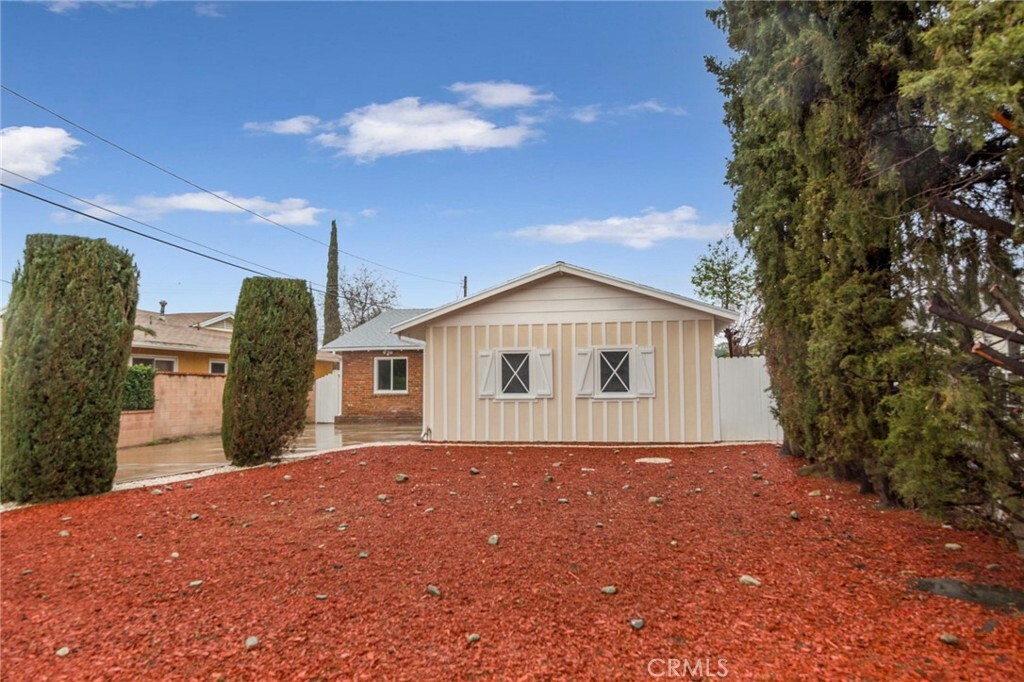 Property Photo:  10119 Wealtha Avenue  CA 91352 