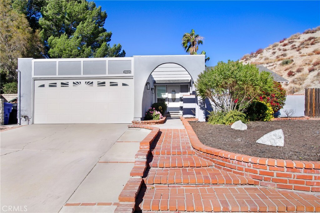 Property Photo: 29325 Snapdragon Place CA 91387