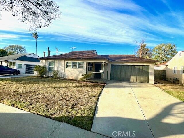 Property Photo:  17601 Burton Street  CA 91325 