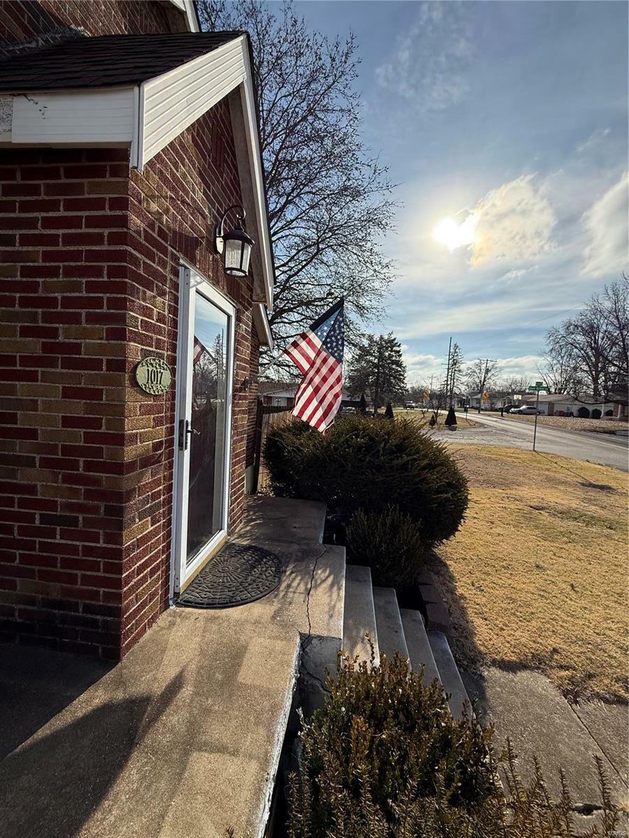 Property Photo: 1017 Victory Drive MO 63125