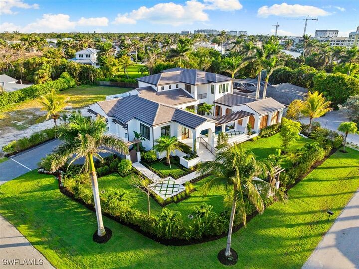 330 Hawser Lane  Naples FL 34102 photo