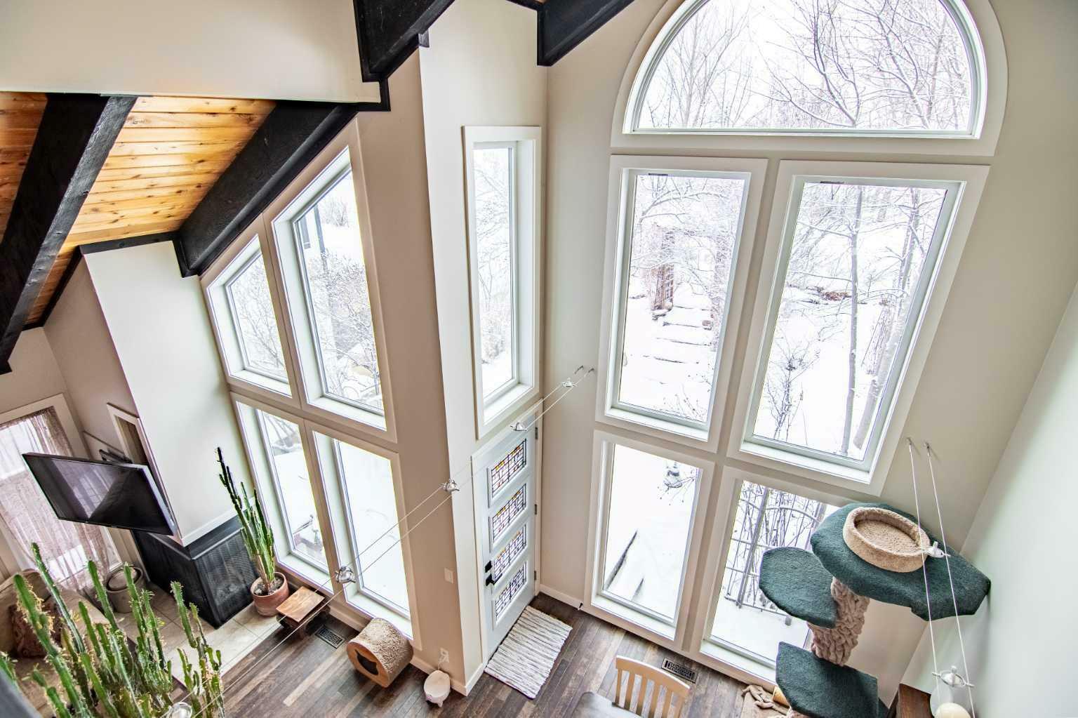 Property Photo: 3817 Lakeshore Drive AB T4S 1B8