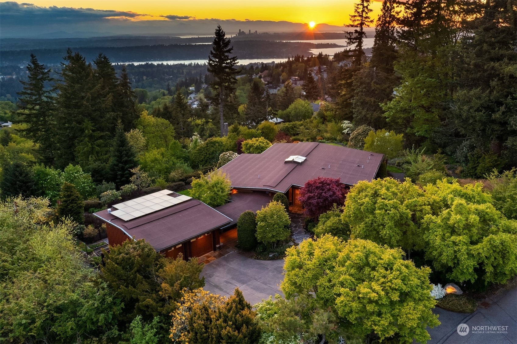 Property Photo: 5215 146th Avenue SE WA 98006